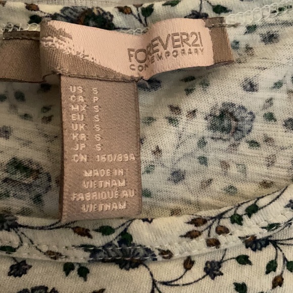 Floral t-shirt - Picture 2 of 3